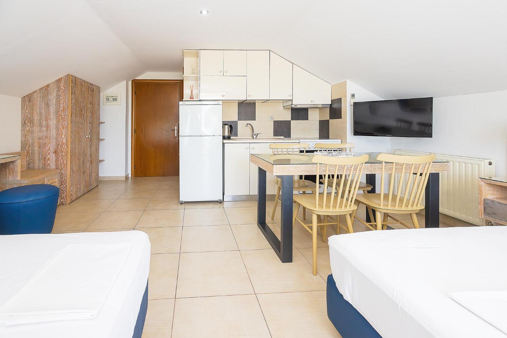 Le Monde Seaview Suites Nea Kallikrateia Exteriör bild