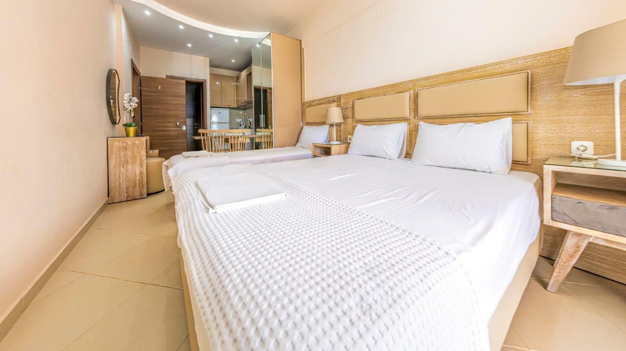 Le Monde Seaview Suites Nea Kallikrateia Exteriör bild